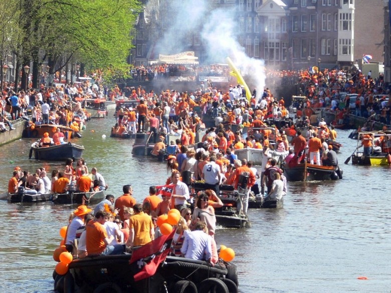 King's Day on the Amsterdam canals