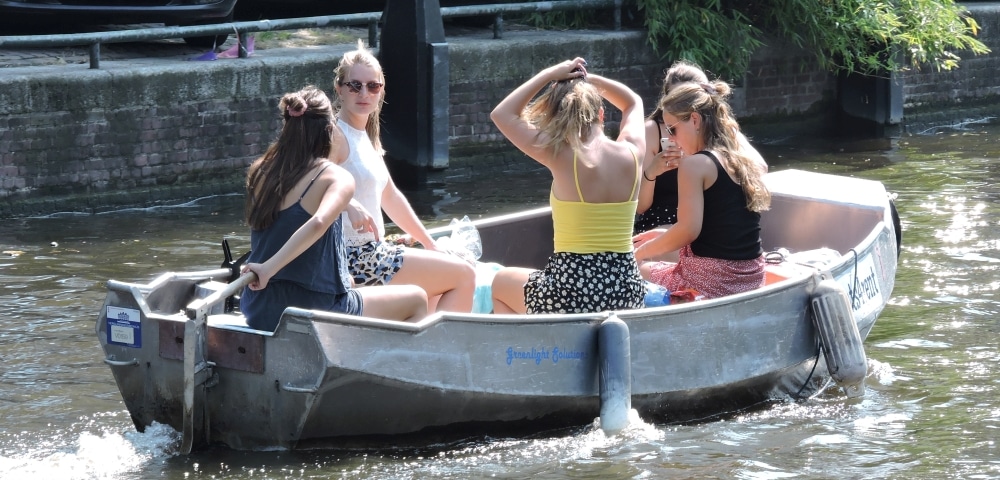 Renting a boat in Amsterdam